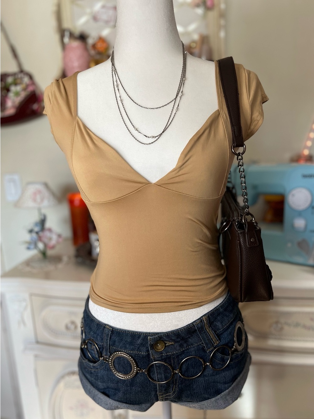 Sculpted V-Neck Crop Top in Camel